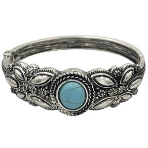 Concho Flair Western Style Oval Turquoise Stone Silver Hinged Bangle Bracelet